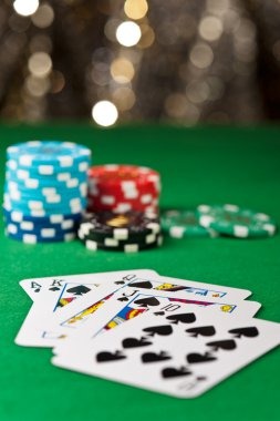 Live Bandar Poker table on jos55 slot with dealer and player positions